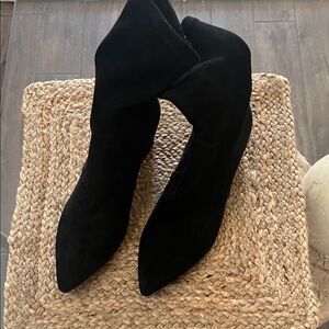 Chic Black Heeled Boots for Women